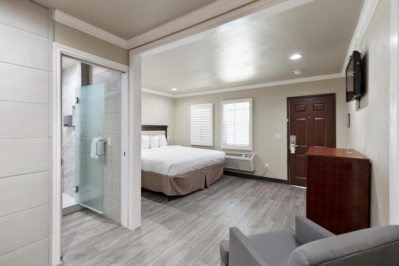 Le Blanc Inn & Suites El Monte Dış mekan fotoğraf