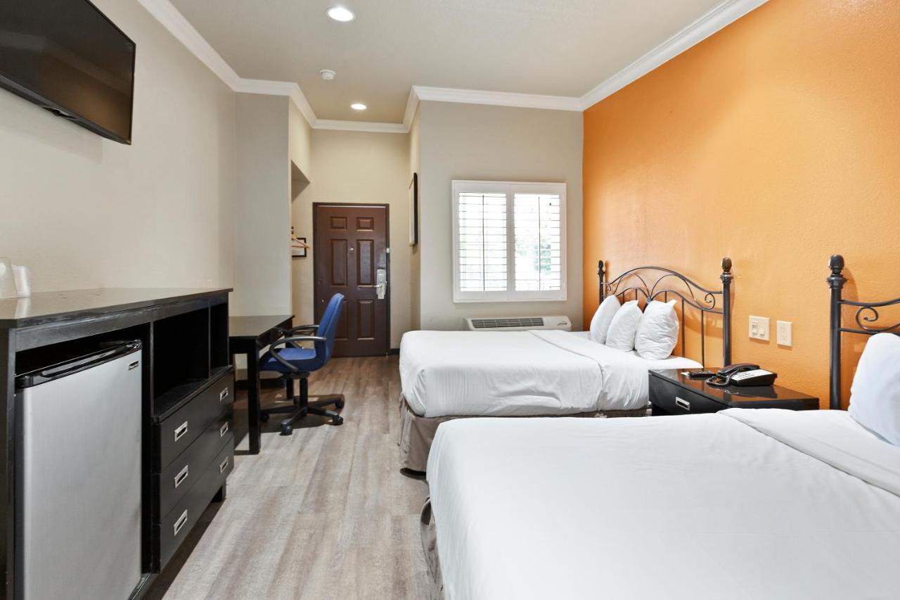 Le Blanc Inn & Suites El Monte Dış mekan fotoğraf