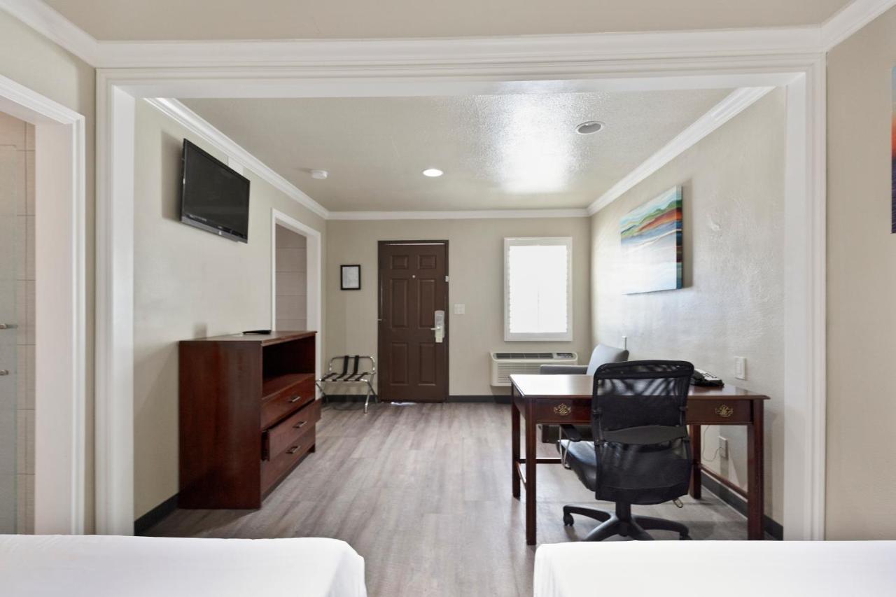Le Blanc Inn & Suites El Monte Dış mekan fotoğraf