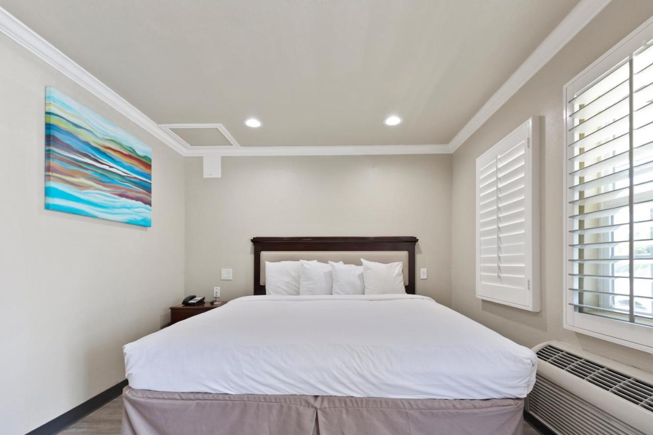 Le Blanc Inn & Suites El Monte Dış mekan fotoğraf