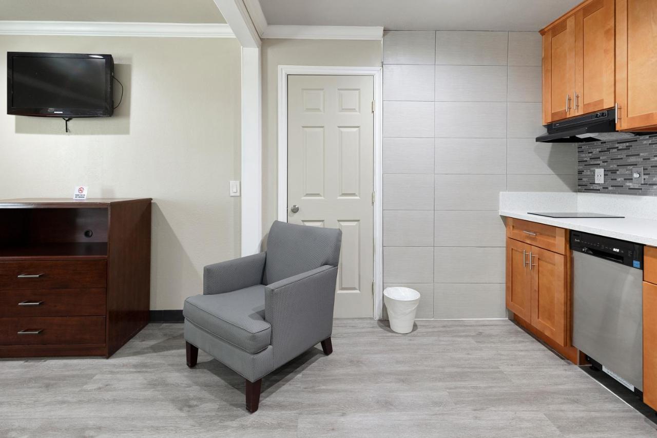 Le Blanc Inn & Suites El Monte Dış mekan fotoğraf