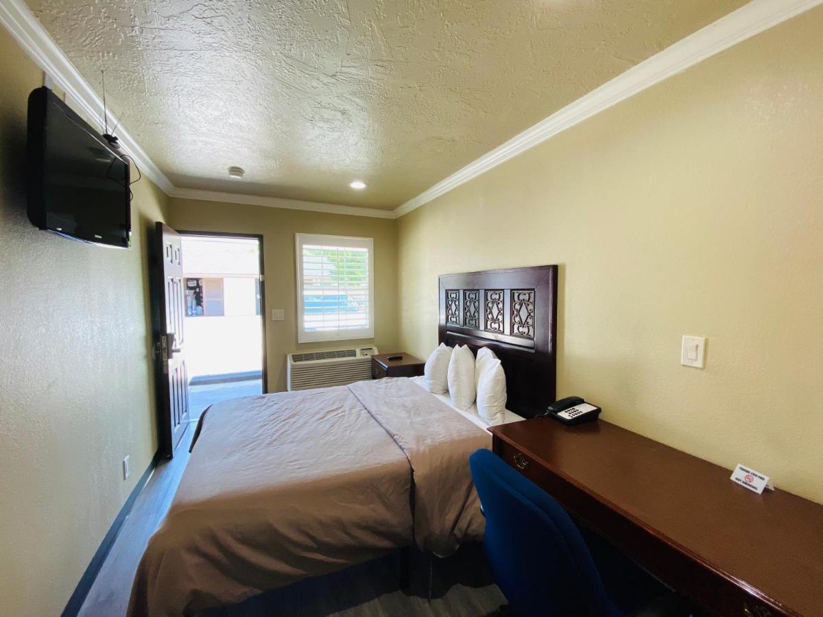 Le Blanc Inn & Suites El Monte Dış mekan fotoğraf